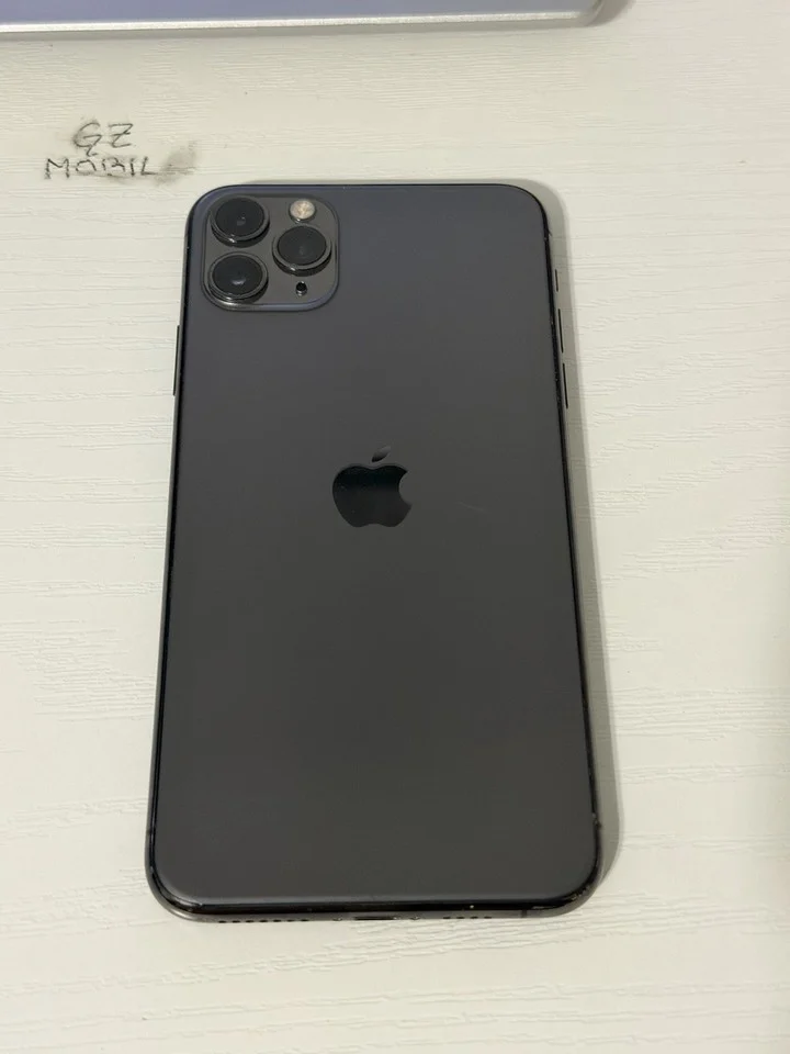 Apple iPhone 11 Pro Max – 256 GB – Space Gray (Unlocked) – BAD DISPLAY
