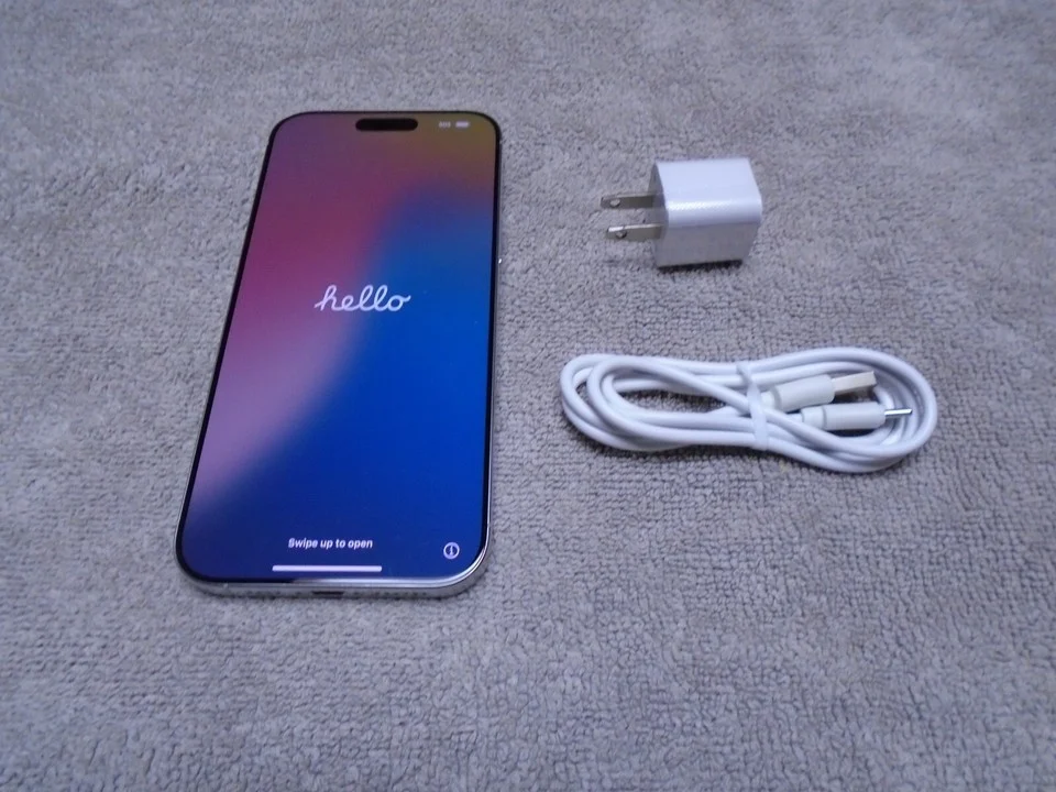 Apple iPhone 16 Pro Max, 256gb, White Titanium, Carrier Unlocked, Excellent!