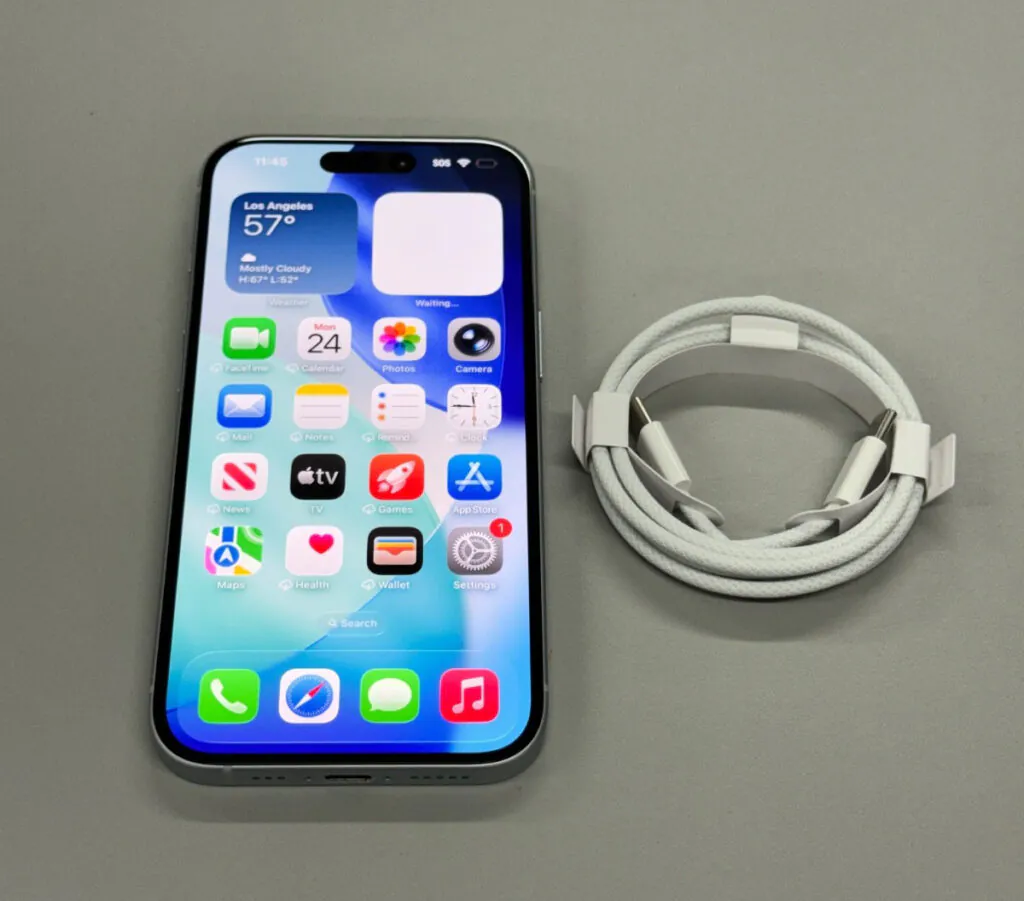 Apple iPhone 15 128 GB Blue Fully Unlocked AT&T, Verizon, T-Mobile