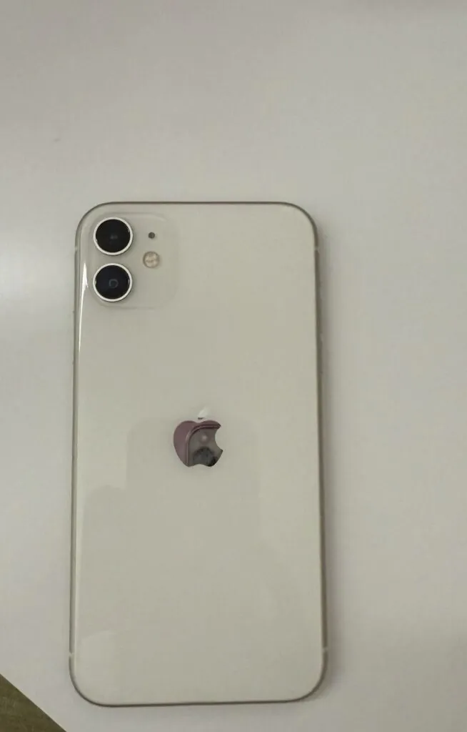 Apple iPhone 11 64GB- Unlocked