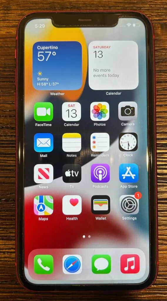 Apple iPhone 11 – 64 GB – RED (Unlocked)