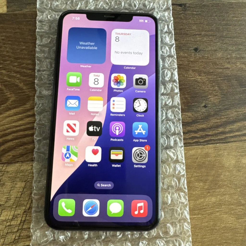 iPhone 11 Pro Max 64gb Space Gray (Unlocked) CRACKED BAD READ