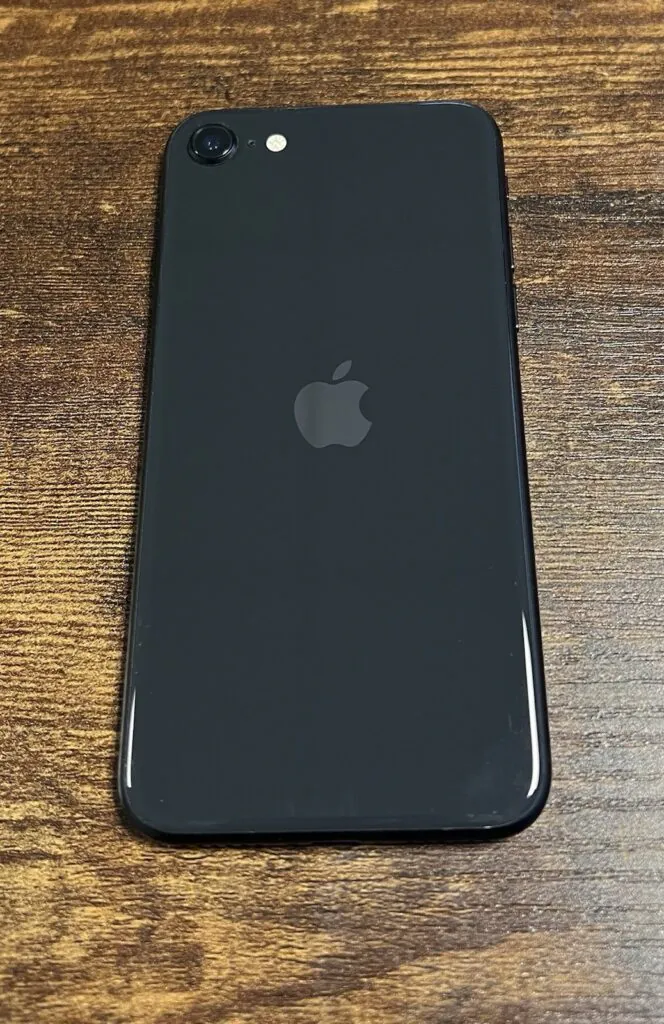 Apple iPhone SE (2020) 2nd Generation(A2275) 64GB – CDMA + GSM Unlocked- Black