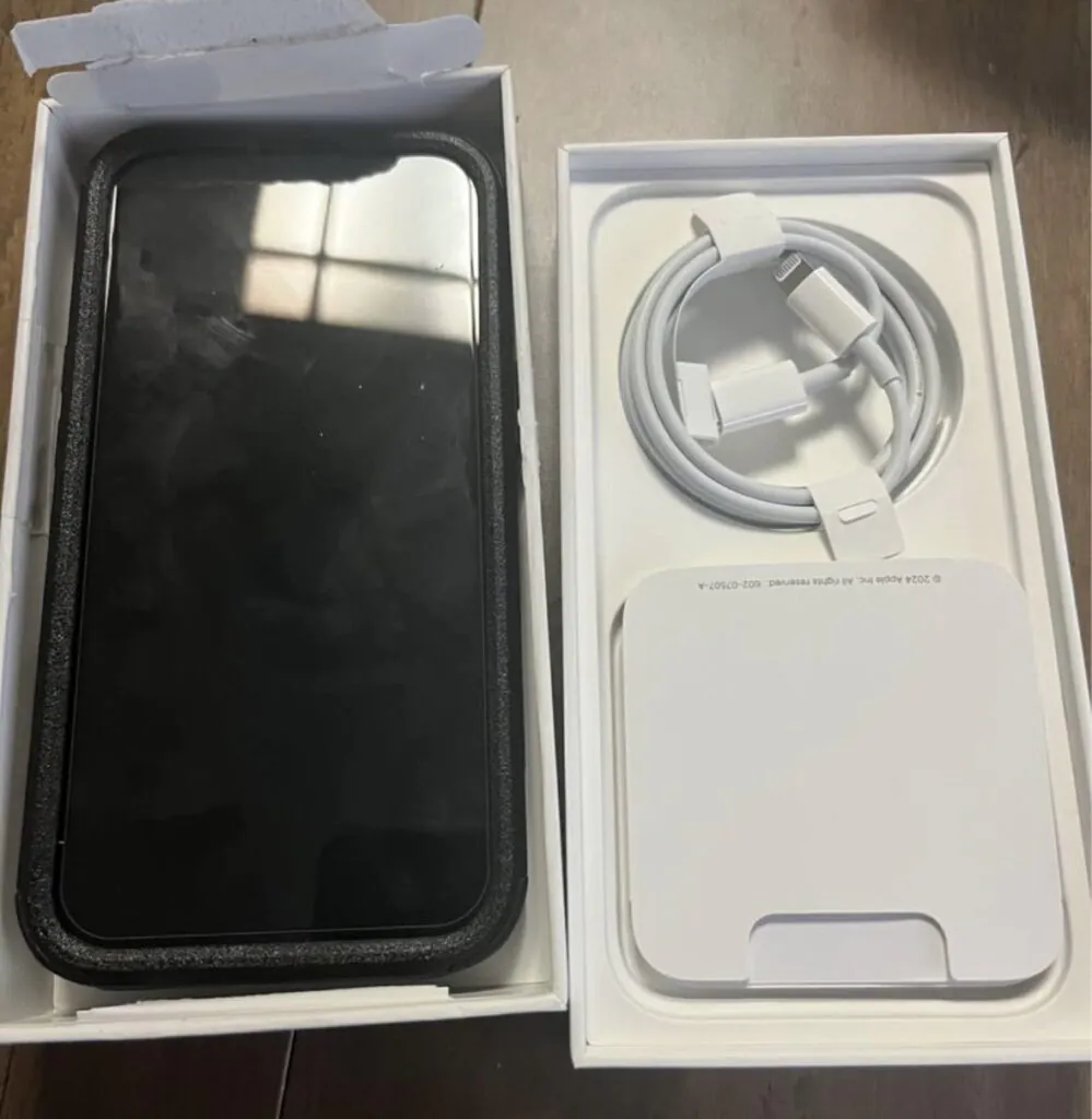 Apple iPhone 13 128GB brand new ! Straight Talk