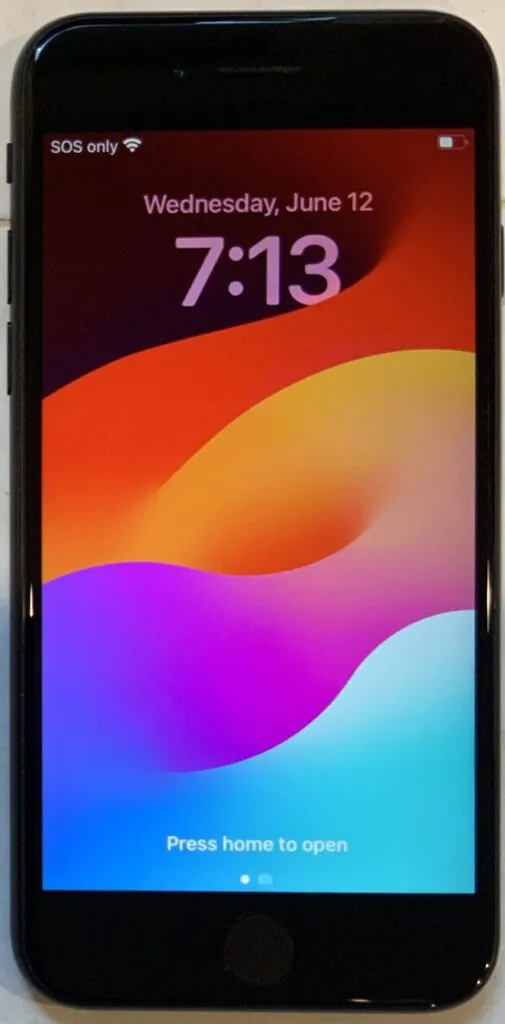 NICE USED GSM UNLOCKED BLACK iPhone SE 2020, 64GB A2275 MHGE3LL/A iOS 17.5