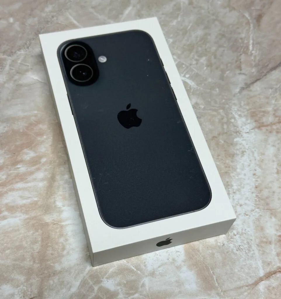 Apple iPhone 17 – 256 GB – Black (Unlocked) Brand New Unopened