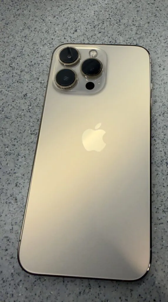 Apple iPhone 13 Pro 256GB Gold – Unlocked No Reserve Free Shipping