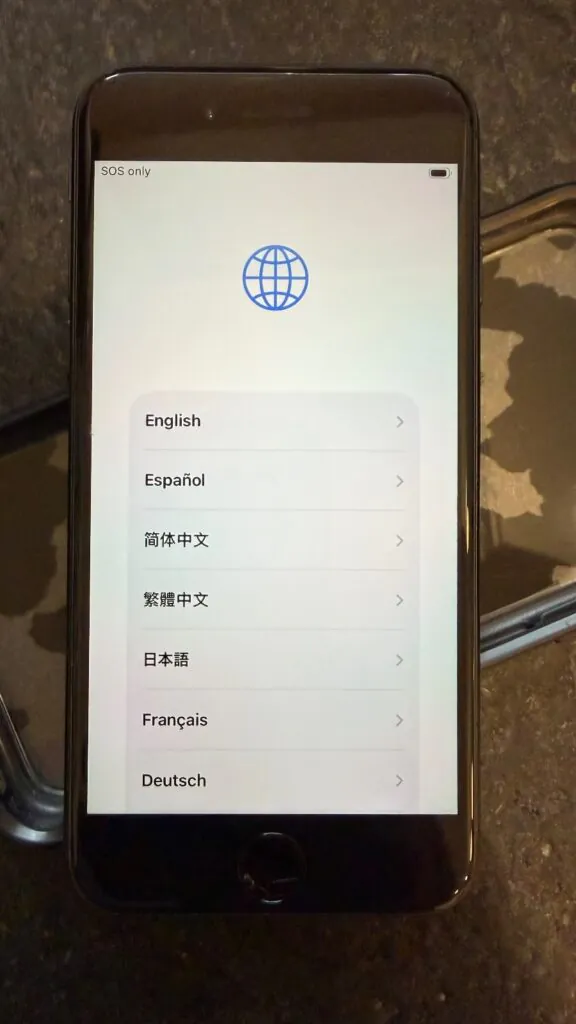 Apple iPhone SE (2020) – 64 GB – Black (Unlocked)