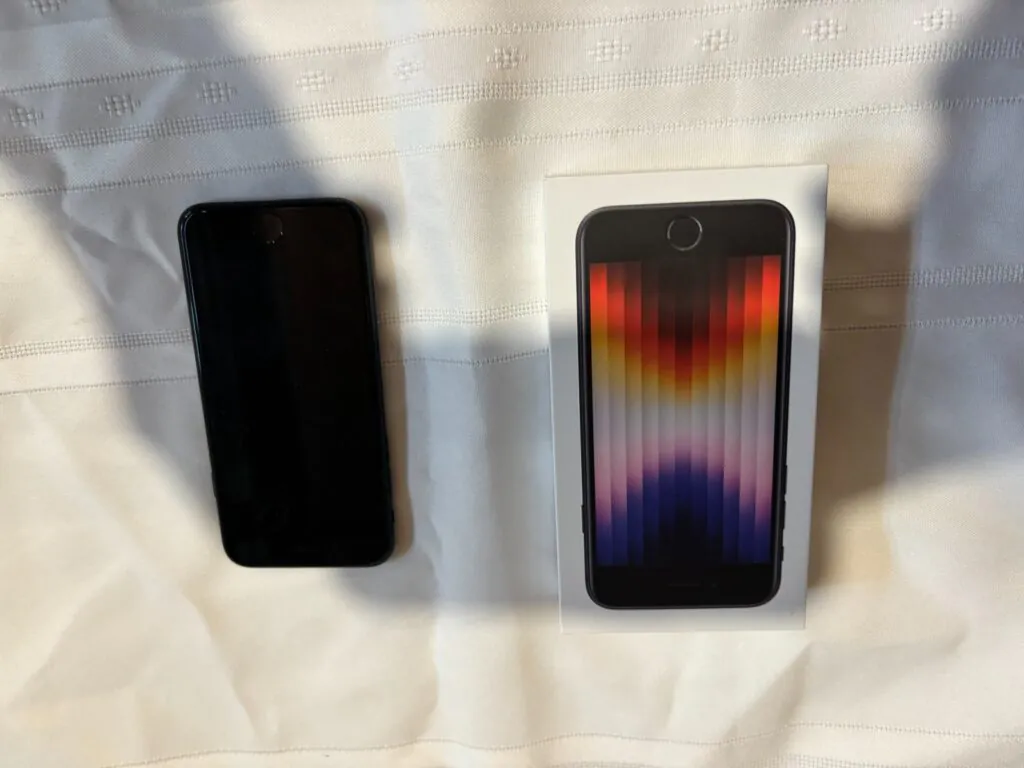 Apple iPhone SE (3rd Generation, 2022) Black 5G, 64GB, Unlocked