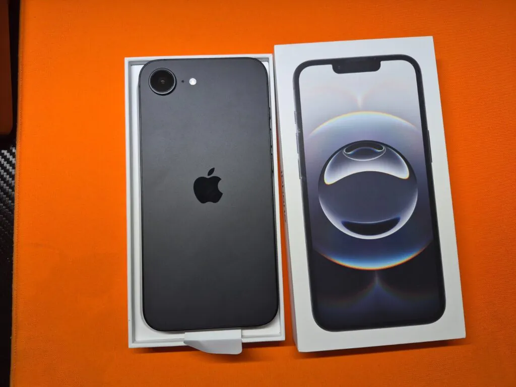 Apple iPhone 16e – 128 GB – Black (Cricket Wireless)