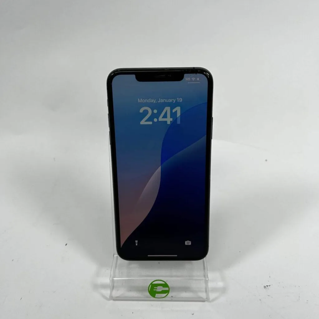 Broken Unlocked Apple iPhone 11 Pro Max 256GB 18.3.2 NWGK2LL/A Read