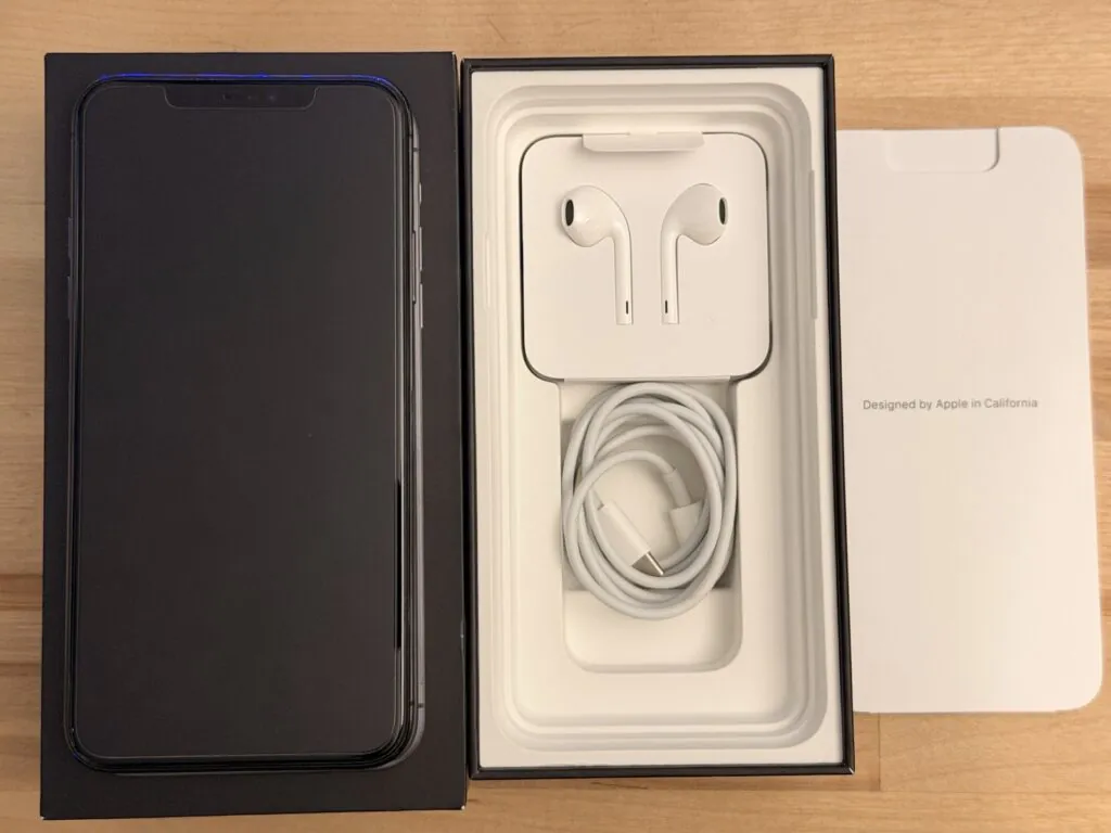 Apple iPhone 11 Pro Max 64GB – Unlocked – Good SEE PHOTOS