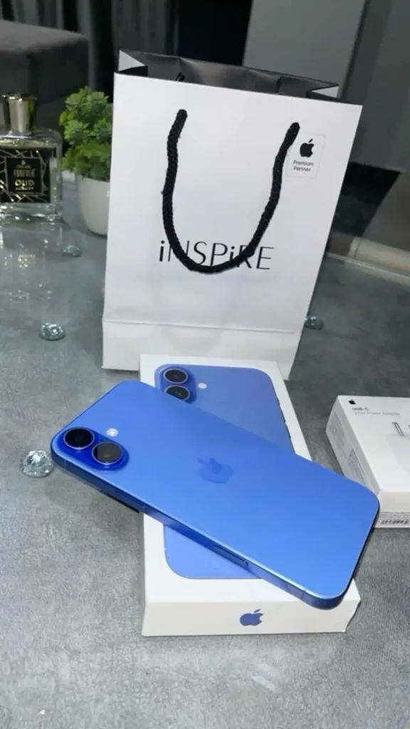 Apple iPhone XR 256GB Unlocked iPhone 16 Pro Style Ultramarine A+