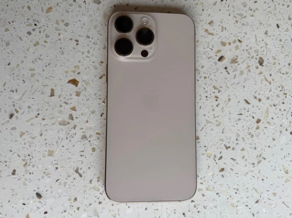 Apple iPhone 16 Pro Max