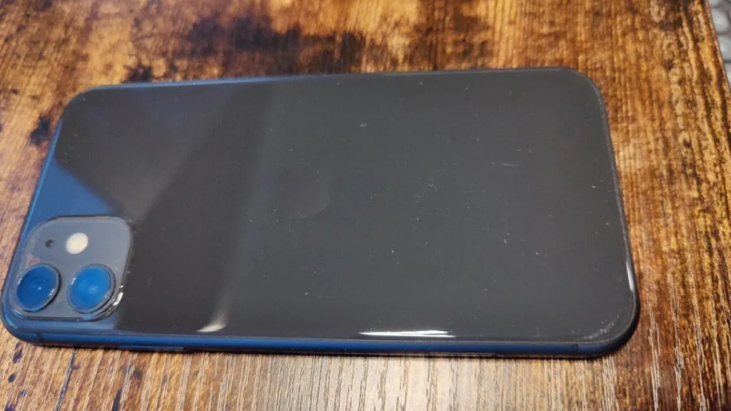 Apple iPhone 11 64GB Black Unlocked Smartphone – Great condition