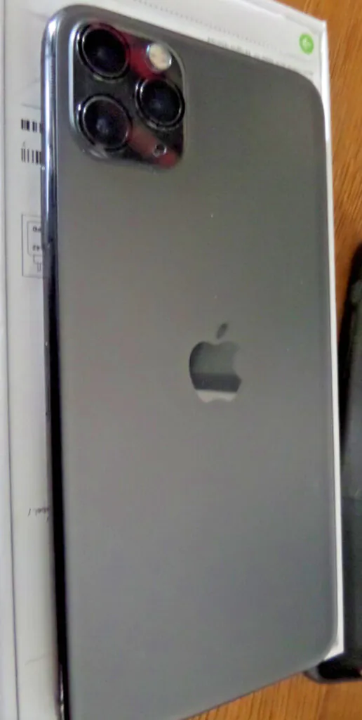 Apple iPhone 11 Pro Max 256GB Factory Unlocked Space Gray IOS 26.2 Box, Cabel