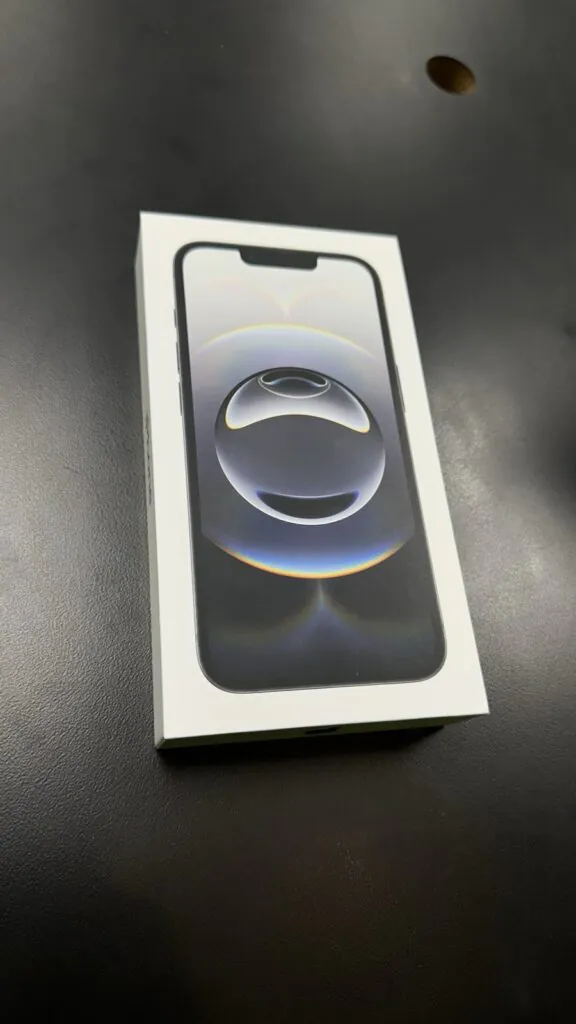 Apple iPhone 16e 128GB -Black New (Locked to Cricket Wireless)