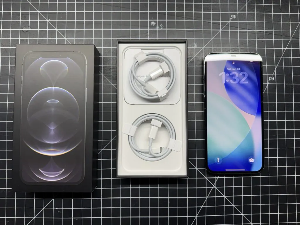 Apple iPhone 12 Pro Max 256GB Unlocked MG9233LL/A Graphite