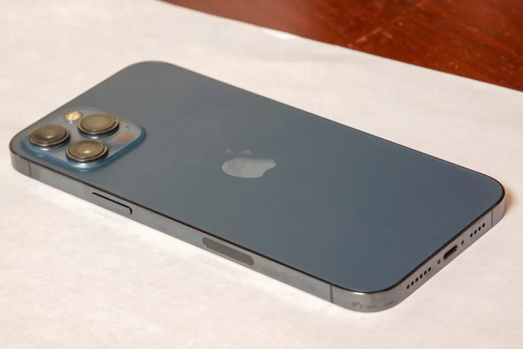 Apple iPhone 12 Pro Max – 128GB (AT&T /Cricket Only)  Works Well BUT READ