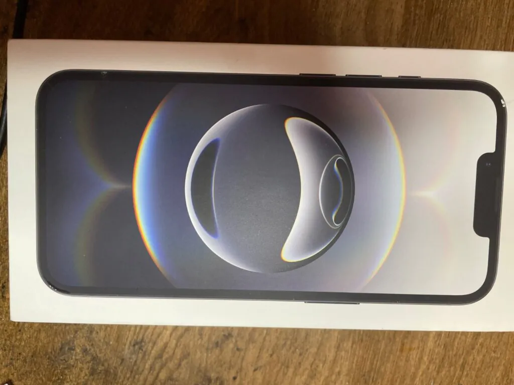 Apple iPhone 16e – 128 GB – Black (Unlocked)