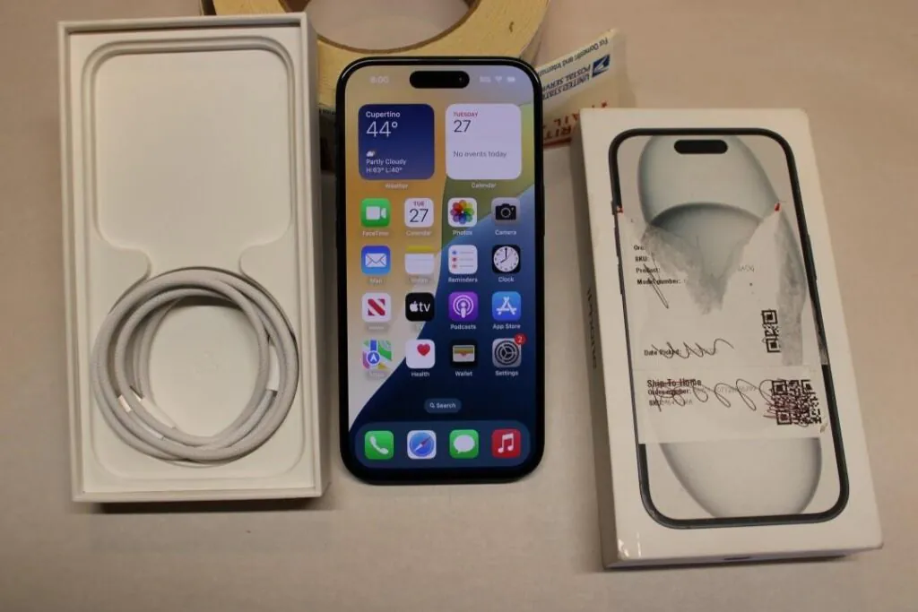 Apple iPhone 15 128 GB MTM43LL/A Black (Unocked) #390