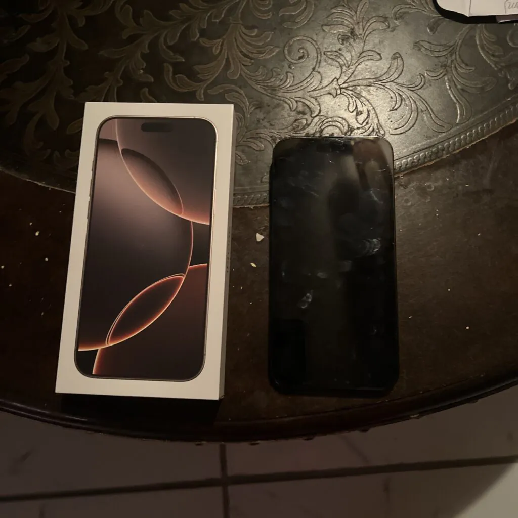 Apple iPhone 16 Pro – 256 GB – Black Titanium (Unlocked)