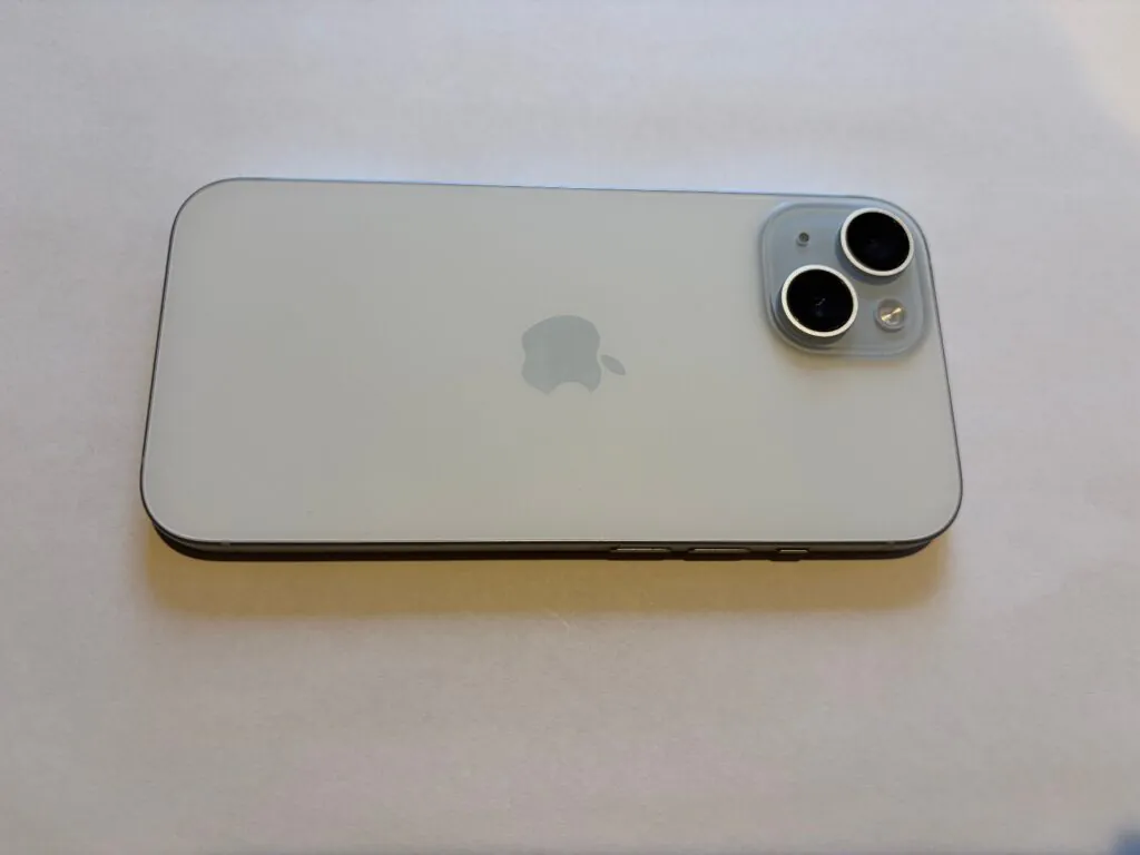 Apple iPhone 15 – 128GB- White (Unlocked) Excellent  Condition