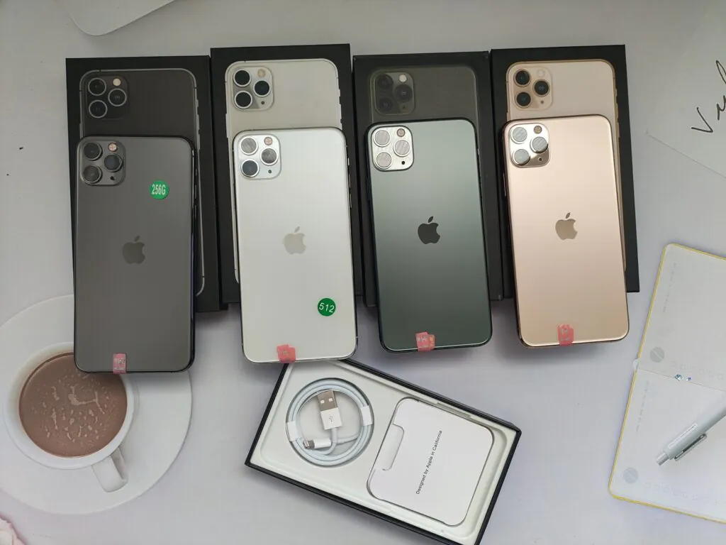 Very Good Apple iPhone 11 Pro Max Unlocked – 64GB 256GB 512GB –  (CDMA + GSM)