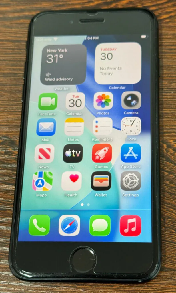 Unlocked Apple iPhone SE 2nd Gen – 64GB Black – Fair Condition – 100% Batt
