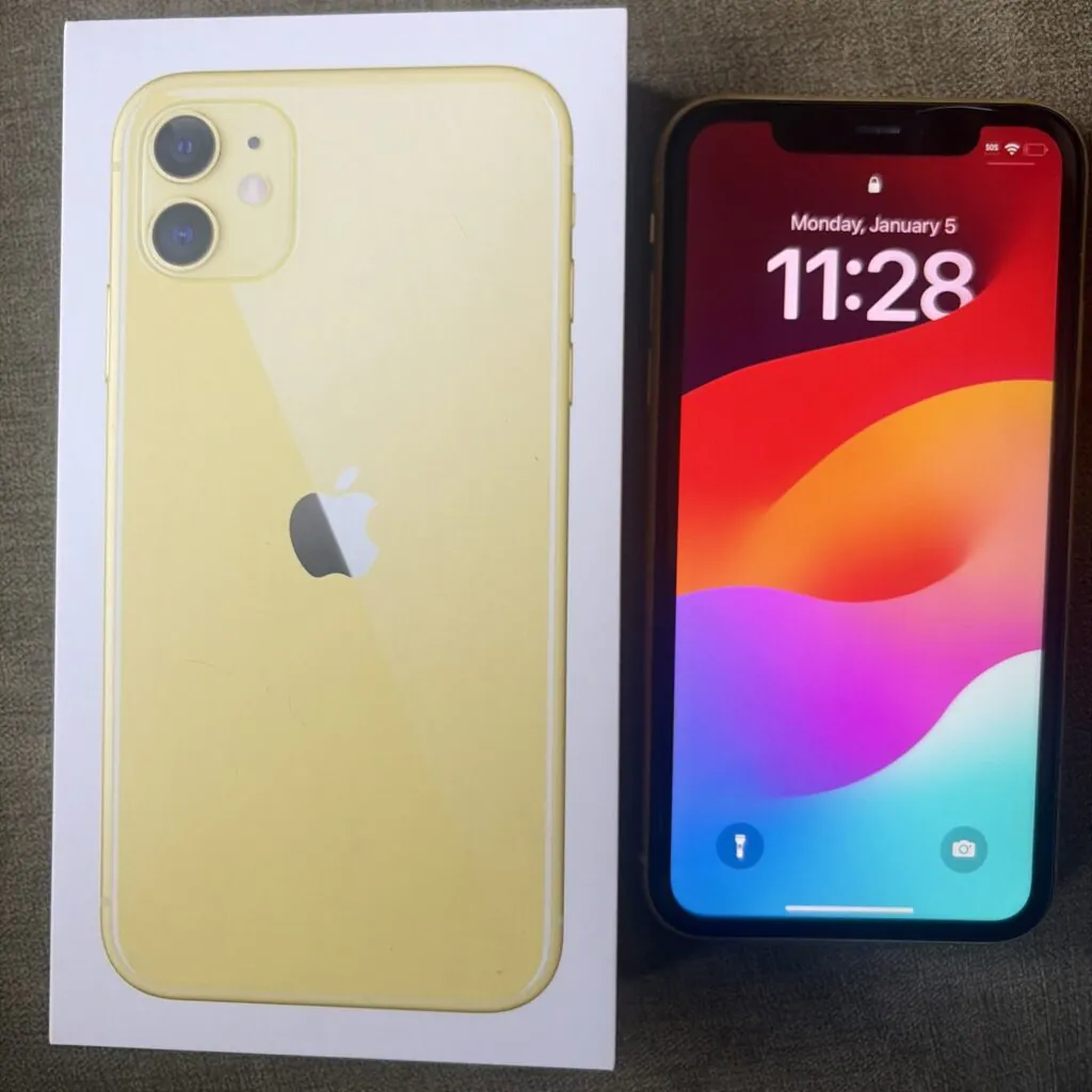 Apple iphone 11 64GB Yellow Unlocked
