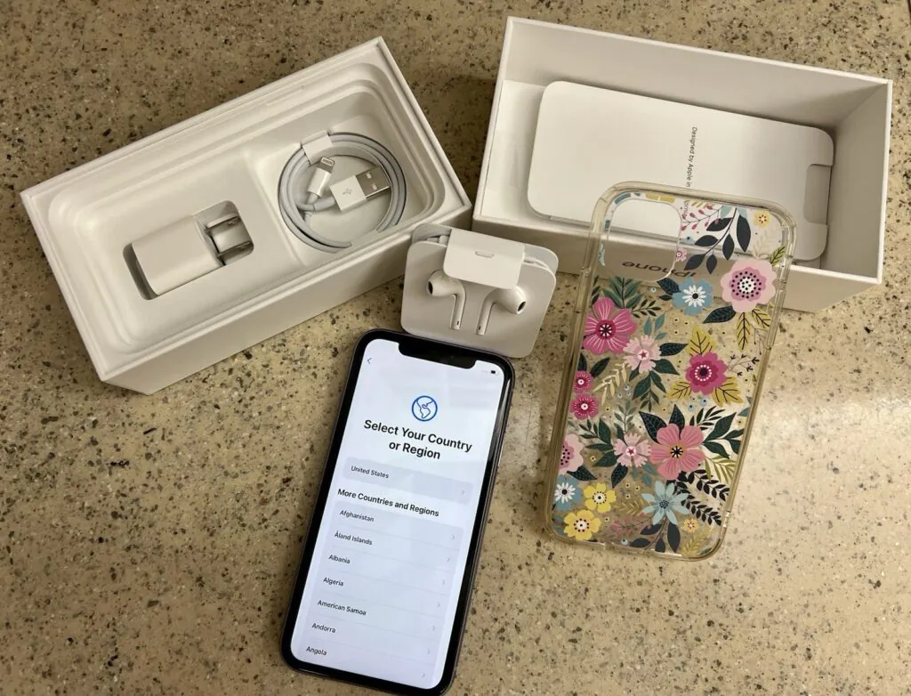 iPhone 11 64gb unlocked A2111