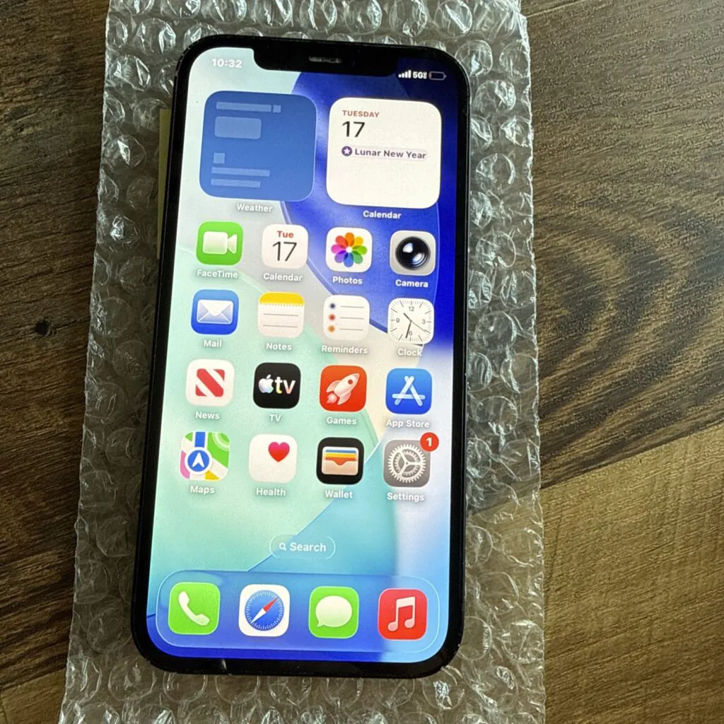 iPhone 12 Black 128gb (Unlocked) FAIR