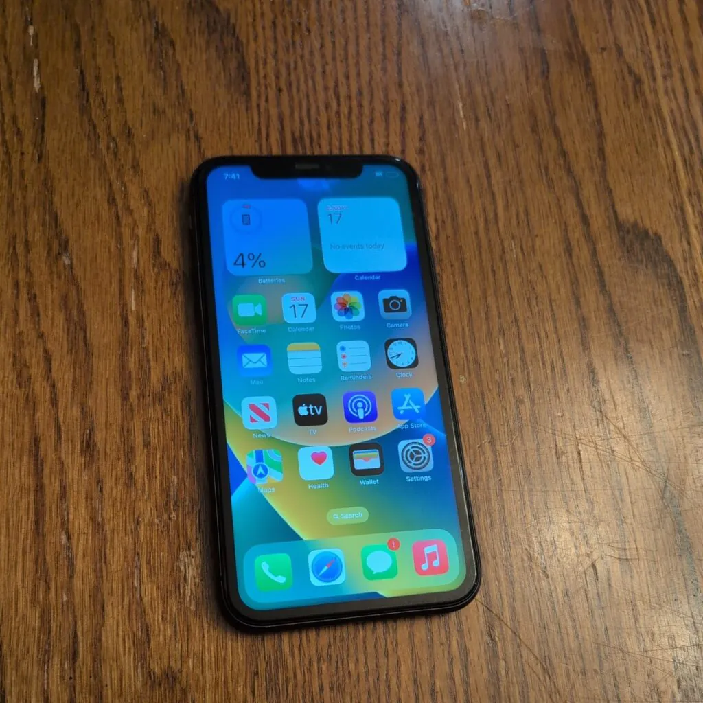 Apple iPhone 11 – 64GB – Black (Unlocked) used – READ DESCRIPTION