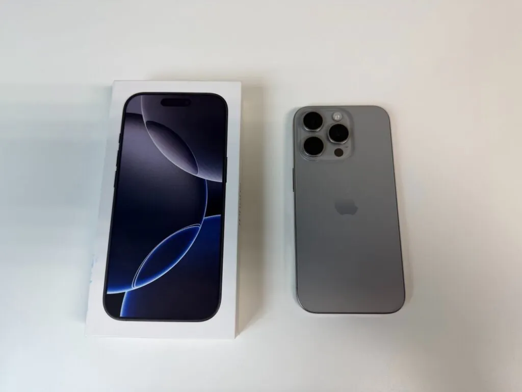 Apple iPhone 16 Pro – 128 GB – Natural Titanium (Unlocked)