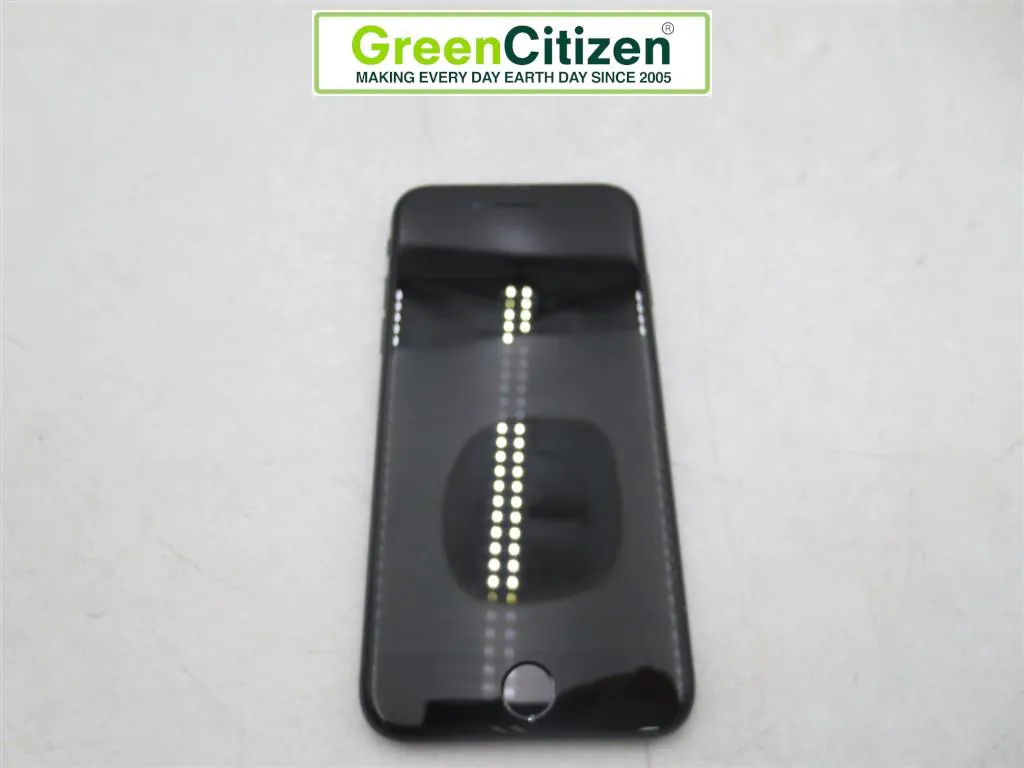 Apple iPhone SE 2nd Gen 4.7″ – 64GB – Black (Unlocked) A2275