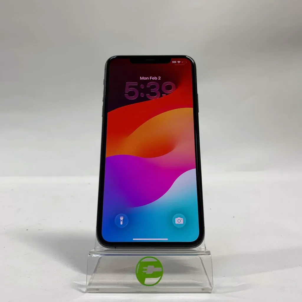 Broken Unlocked Apple iPhone 11 Pro Max 256GB 26.2.1 NWGK2LL/A Cracked Camera