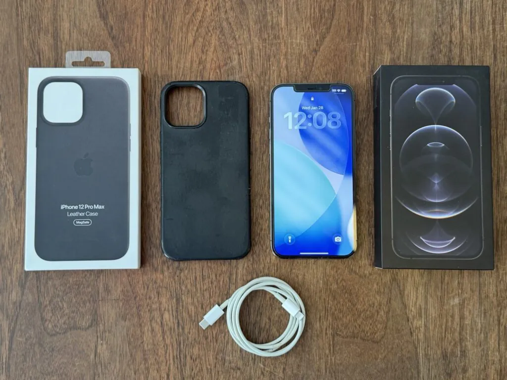 EXCELLENT CONDITION Apple iPhone 12 Pro Max 256 GB Graphite (Unlocked)