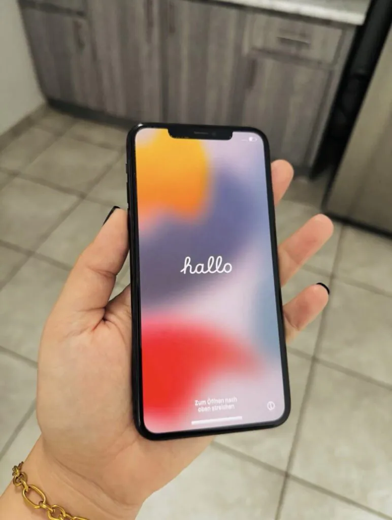 Apple iPhone 11 Pro Gray 12MP 5.8in Bluetooth Wi-Fi  NFC Smartphone