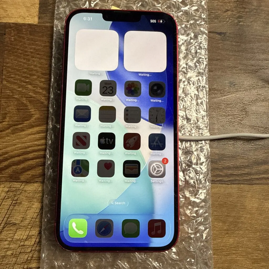 iPhone 14 Plus Red 256gb (Unlocked) ISSUES READ