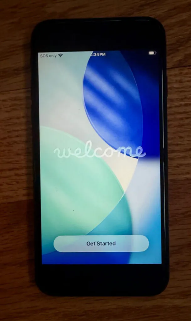 Excellent Condition – Apple iPhone SE (2020) – 64 GB – Black (Unlocked)