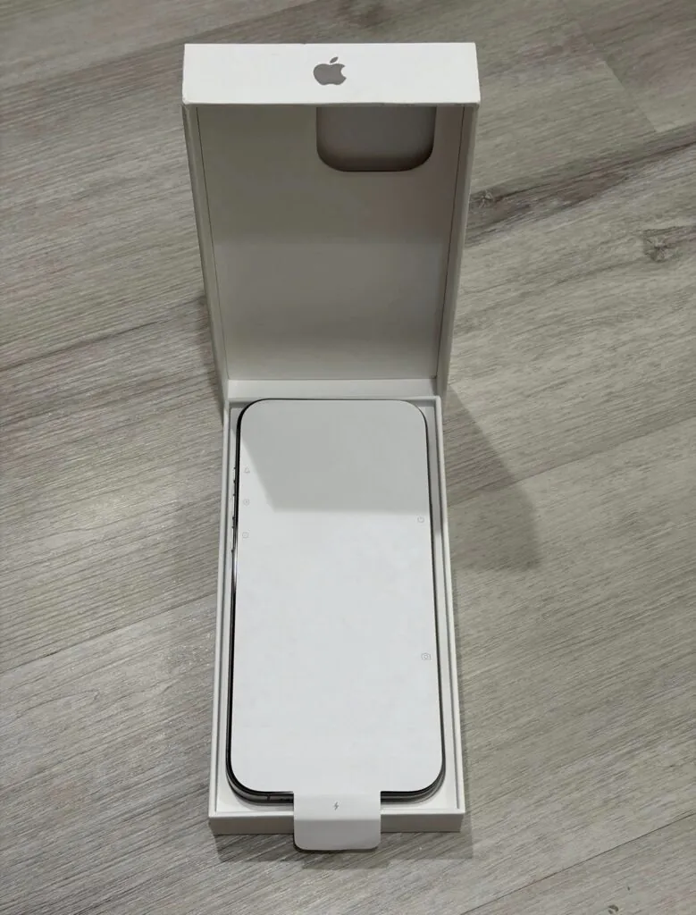 iPhone 16 Pro Max Natural Titanium Unlocked (contact before buy)