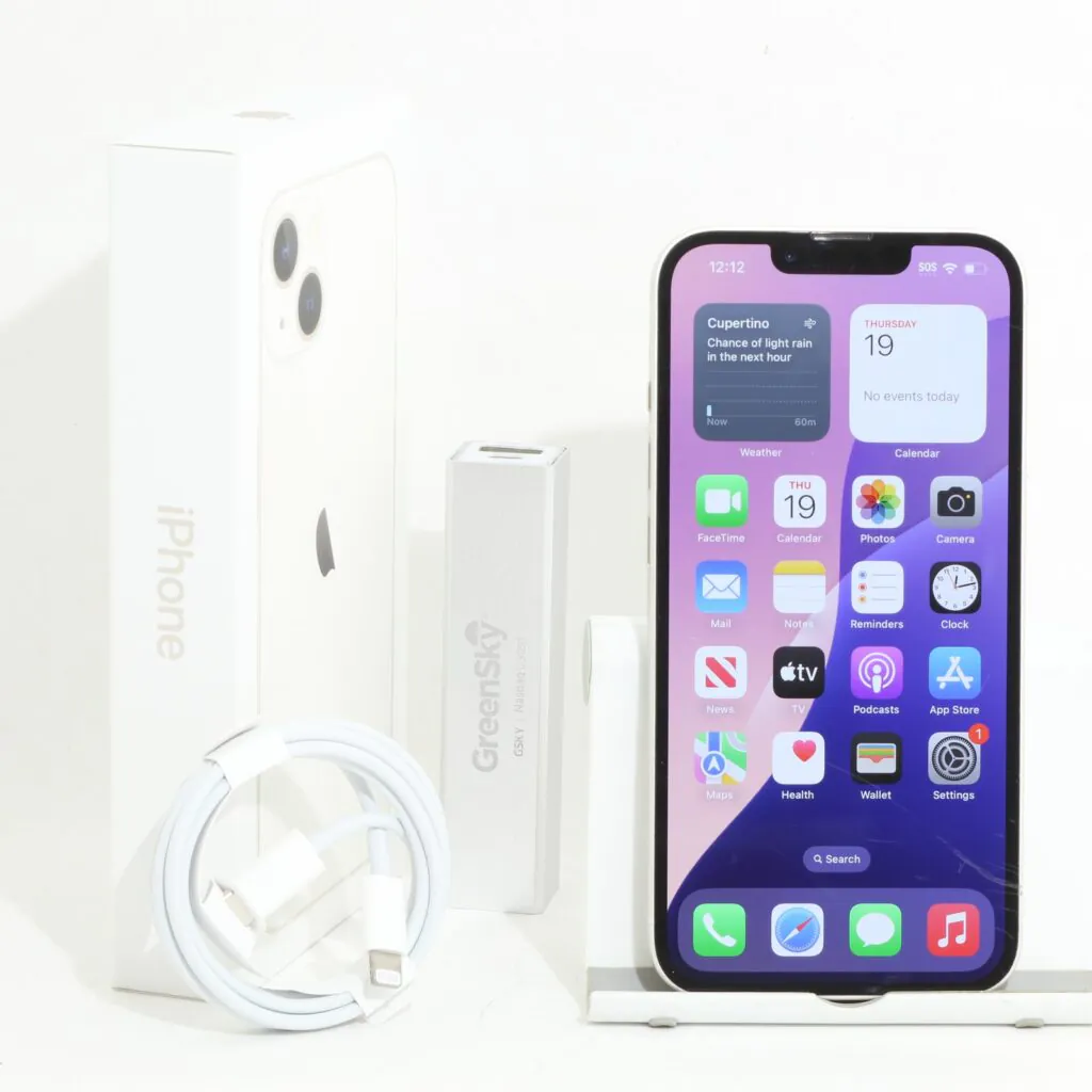 Apple iPhone 13 – 128 GB – Starlight (Unlocked) Bundle