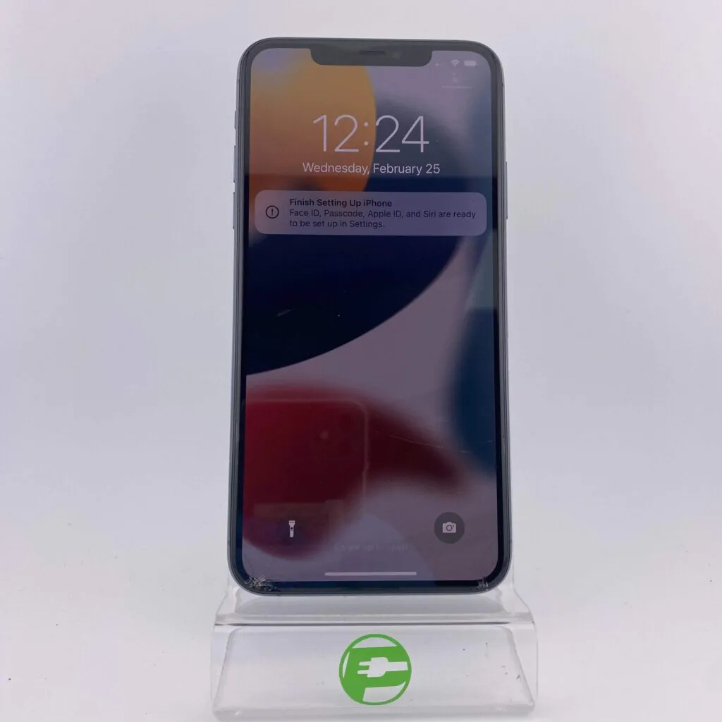 Broken Unlocked Apple iPhone 11 Pro Max 64GB 15.7 MWGJ2LL/A Read