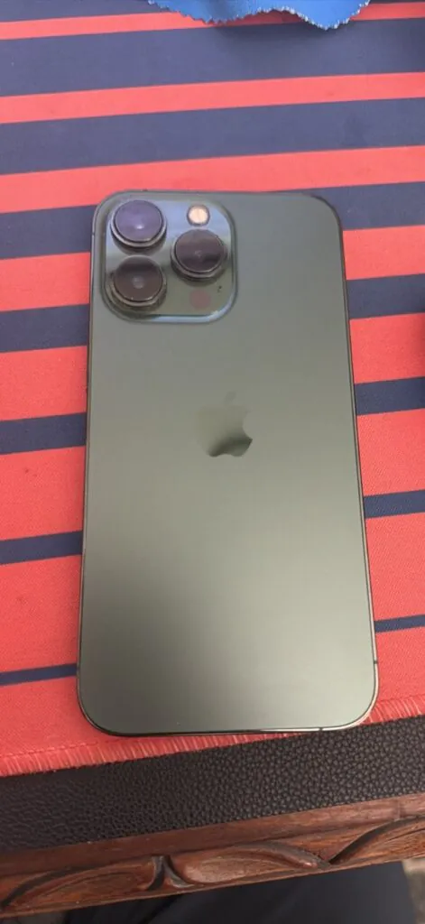 Apple iPhone 13 Pro – 128 GB – Alpine Green (Unlocked)