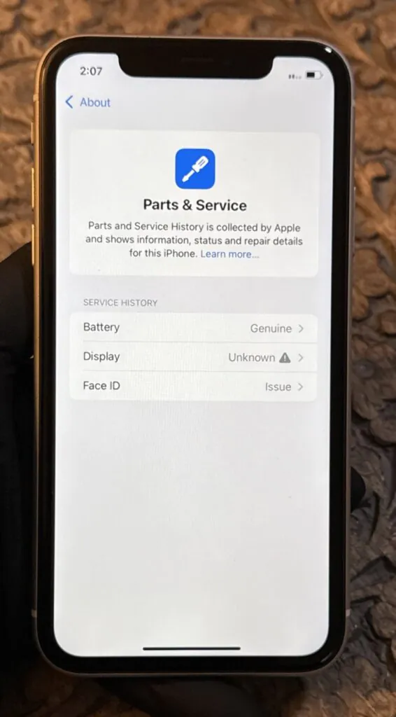 Apple iPhone 11  – 128 GB – White (Unlocked) No Face ID