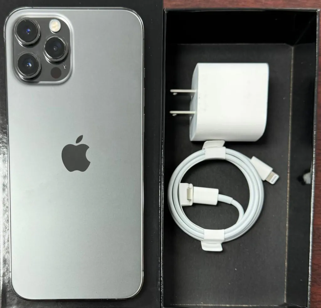 Pre-Owned 5/10 – Apple iPhone 12 Pro Max 128GB (T-Mobile) Black- (100%) (Bundle)