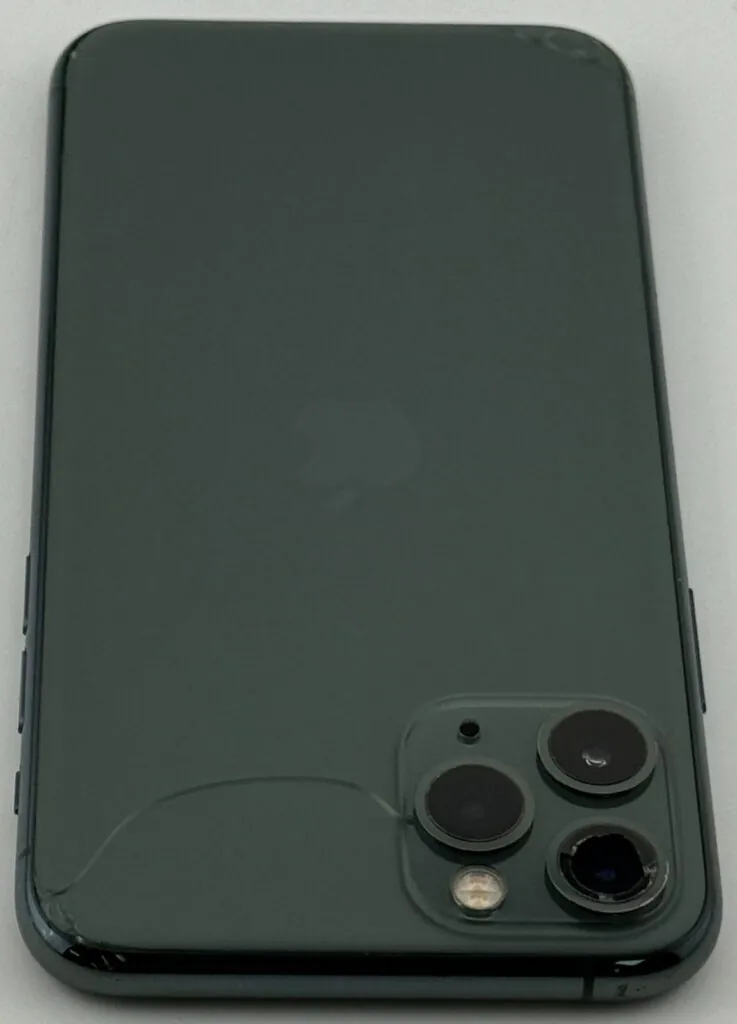 iPhone 11 Pro 256GB – Unlocked – Cracked Front, Back & Lens – Dust in Cam -75%🔋