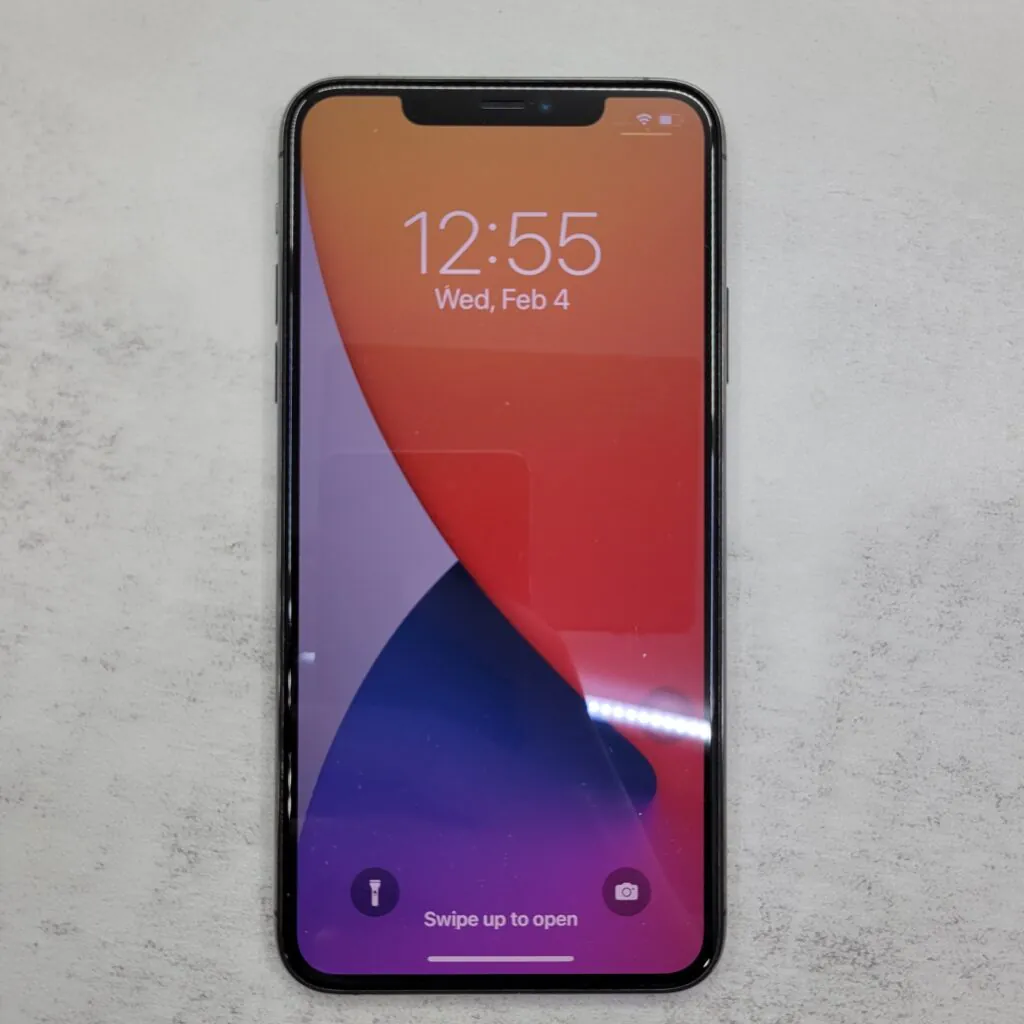 Apple iPhone 11 Pro Max  64GB Unlocked – Midnight Black [BACK CAMERA ISSUE!]