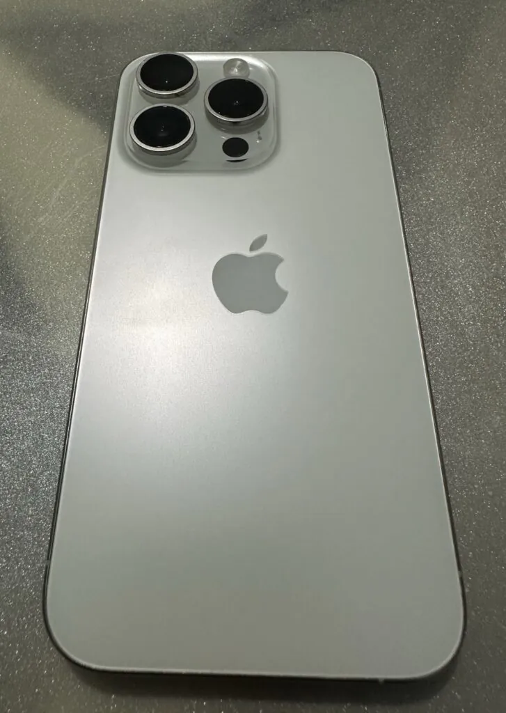 Unlocked Apple iPhone 15 Pro 256 GB White, Excellent Condition FREE SHIPPING