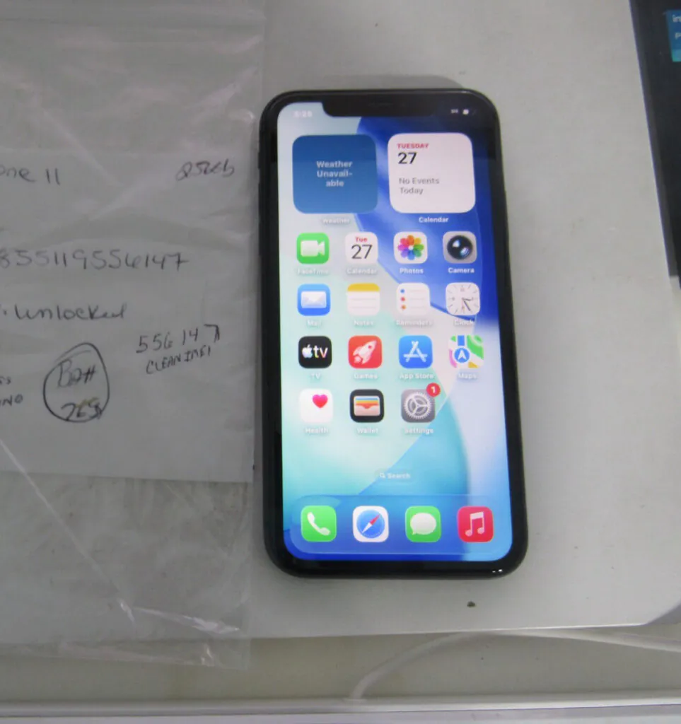 Apple iPhone 11, 256GB, Factory Unlocked, Black, Clean IMEI